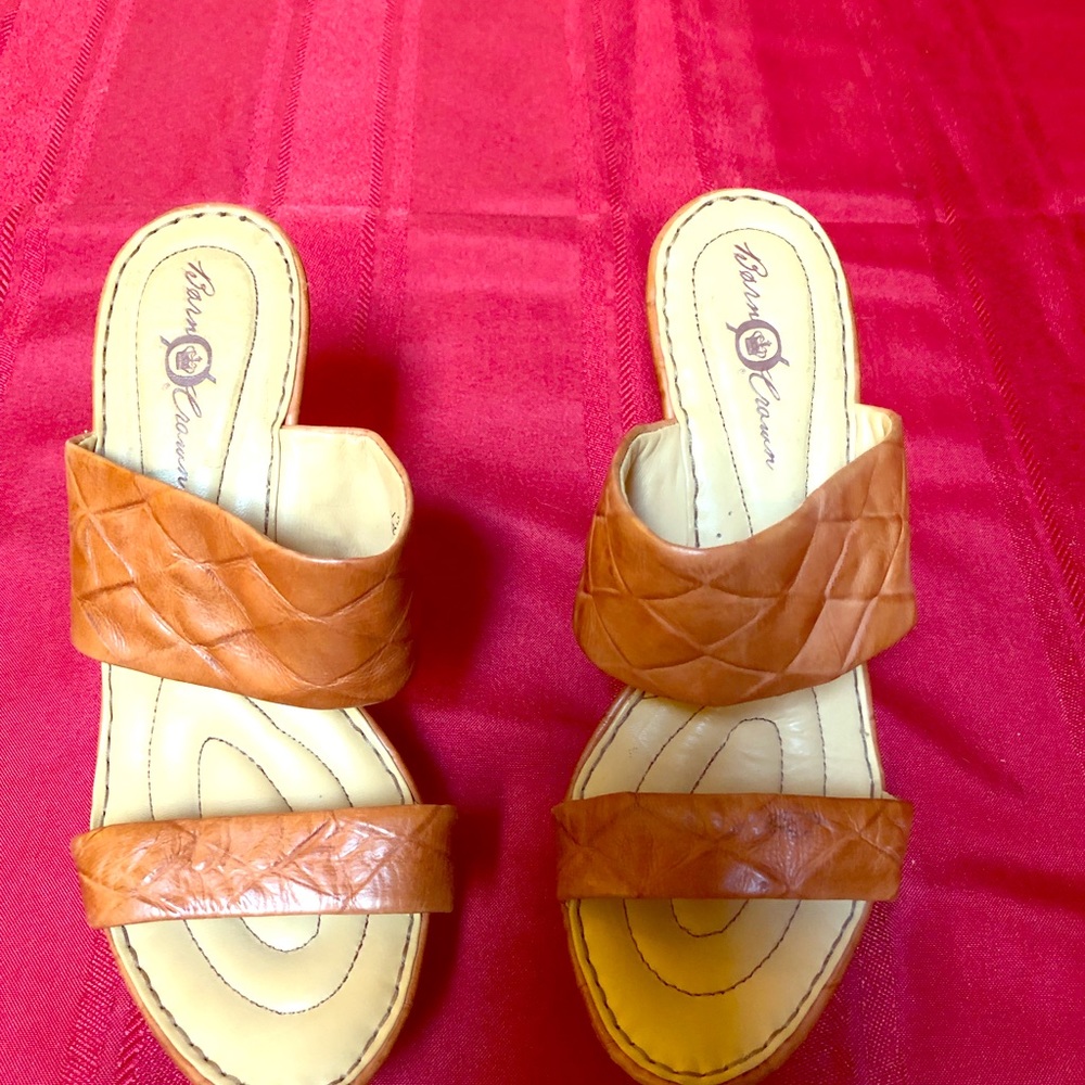 NWOT leather “Born” sandals